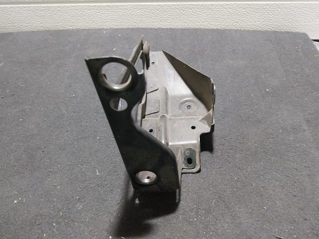 bontott AUDI A4 B7 Intercooler Tartó