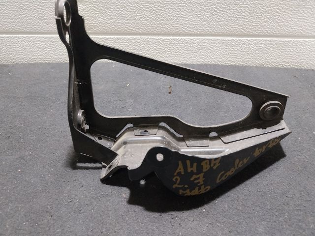 bontott AUDI A4 B7 Intercooler Tartó