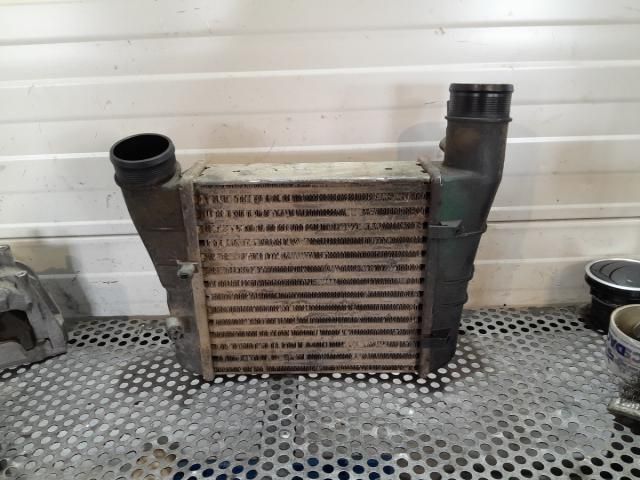 bontott AUDI A4 B7 Intercooler