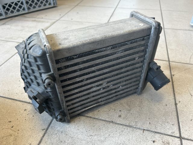bontott AUDI A4 B7 Intercooler