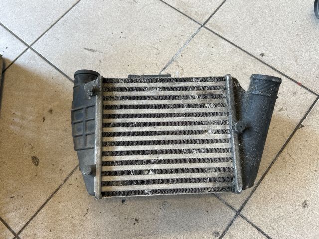 bontott AUDI A4 B7 Intercooler