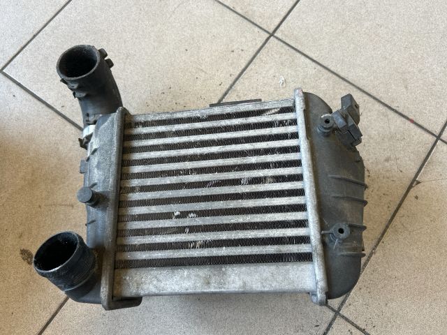 bontott AUDI A4 B7 Intercooler