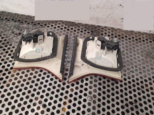 bontott AUDI A4 B7 Jobb Belső Hátsó Lámpa