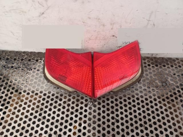 bontott AUDI A4 B7 Jobb Belső Hátsó Lámpa