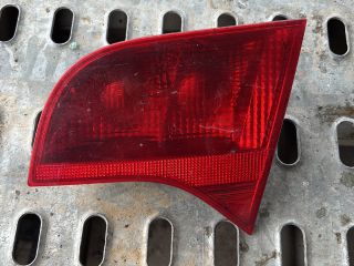 bontott AUDI A4 B7 Jobb Belső Hátsó Lámpa