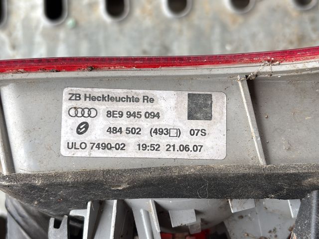 bontott AUDI A4 B7 Jobb Belső Hátsó Lámpa