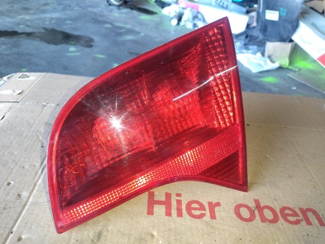 bontott AUDI A4 B7 Jobb Belső Hátsó Lámpa
