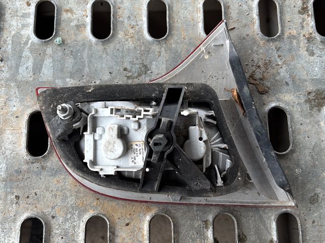 bontott AUDI A4 B7 Jobb Belső Hátsó Lámpa