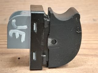 bontott AUDI A4 B7 Jobb első Ablakemelő Kapcsoló