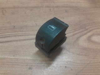 bontott AUDI A4 B7 Jobb első Ablakemelő Kapcsoló