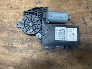 bontott AUDI A4 B7 Jobb első Ablakemelő Motor