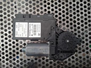 bontott AUDI A4 B7 Jobb első Ablakemelő Motor
