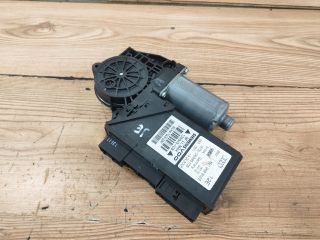 bontott AUDI A4 B7 Jobb első Ablakemelő Motor