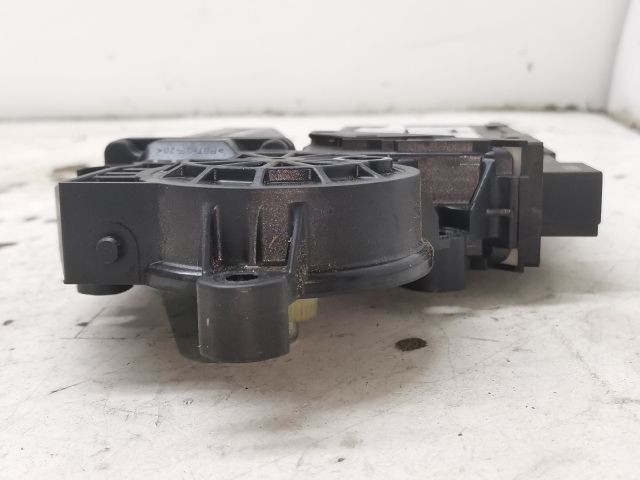 bontott AUDI A4 B7 Jobb első Ablakemelő Motor