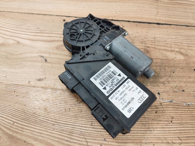 bontott AUDI A4 B7 Jobb első Ablakemelő Motor