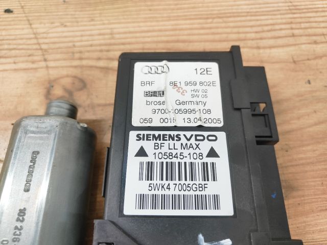 bontott AUDI A4 B7 Jobb első Ablakemelő Motor