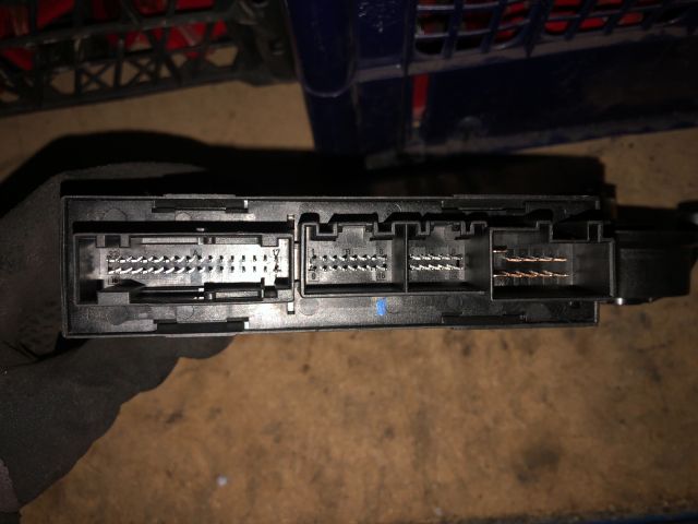 bontott AUDI A4 B7 Jobb első Ablakemelő Motor