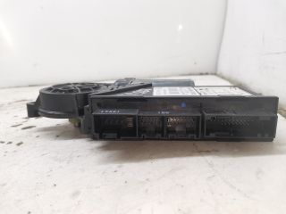 bontott AUDI A4 B7 Jobb első Ablakemelő Motor