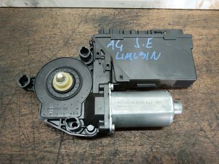 bontott AUDI A4 B7 Jobb első Ablakemelő Motor