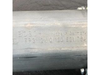 bontott AUDI A4 B7 Jobb első Ablakemelő Motor