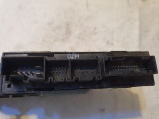 bontott AUDI A4 B7 Jobb első Ablakemelő Motor