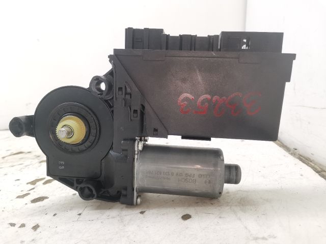 bontott AUDI A4 B7 Jobb első Ablakemelő Motor