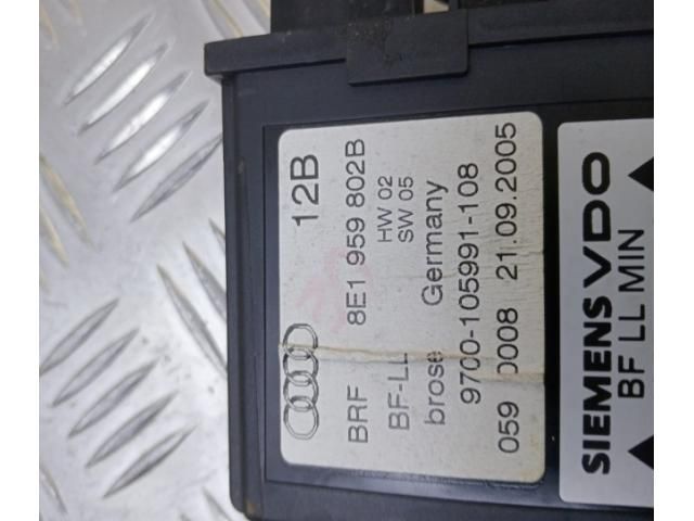 bontott AUDI A4 B7 Jobb első Ablakemelő Szerkezet (Elektromos)