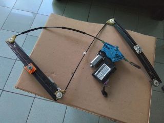 bontott AUDI A4 B7 Jobb első Ablakemelő Szerkezet (Elektromos)