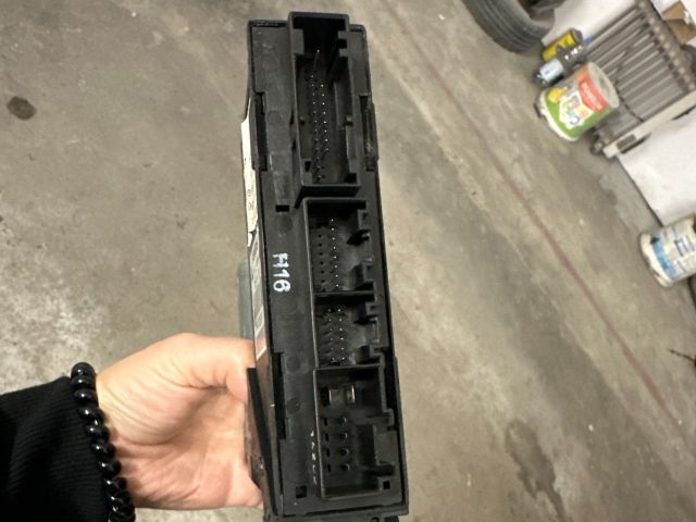 bontott AUDI A4 B7 Jobb első Ablakemelő Szerkezet (Elektromos)