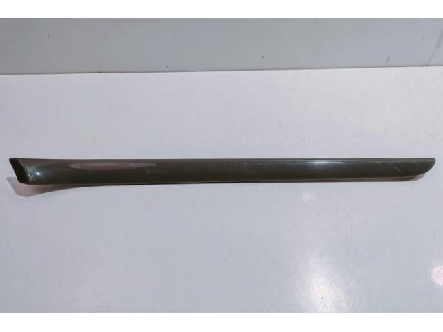 bontott AUDI A4 B7 Jobb első Ajtó Díszléc