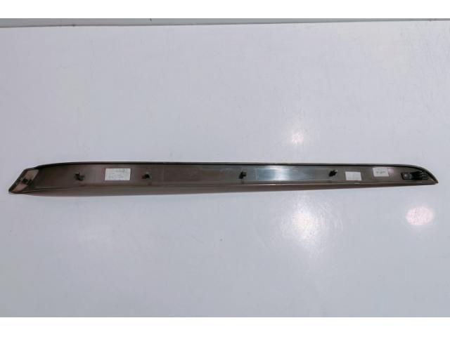 bontott AUDI A4 B7 Jobb első Ajtó Díszléc