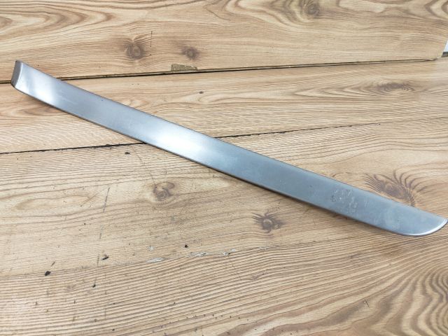 bontott AUDI A4 B7 Jobb első Ajtó Díszléc