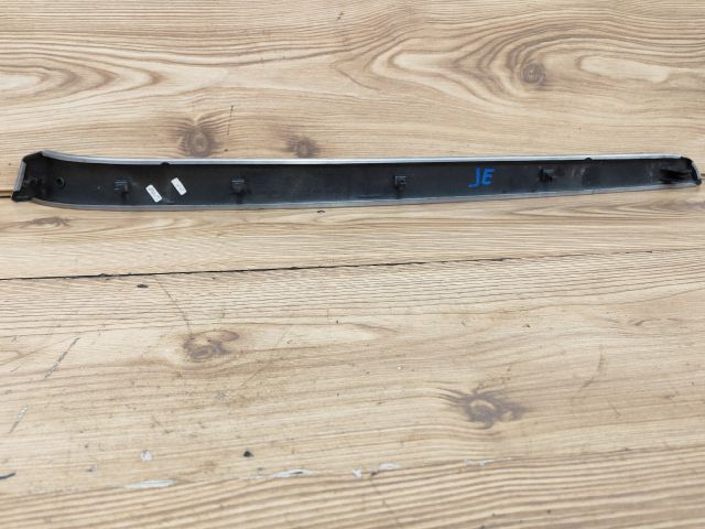 bontott AUDI A4 B7 Jobb első Ajtó Díszléc