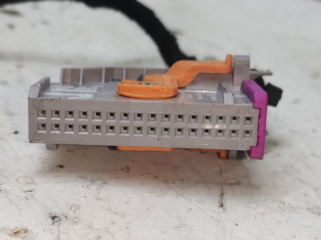 bontott AUDI A4 B7 Jobb első Ajtó Kábelköteg