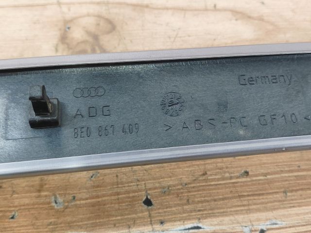 bontott AUDI A4 B7 Jobb első Ajtó Kárpit Díszléc