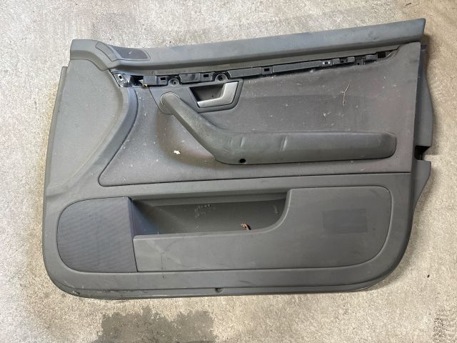 bontott AUDI A4 B7 Jobb első Ajtó Kárpit