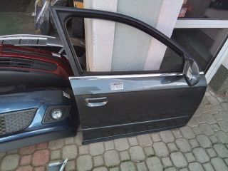 bontott AUDI A4 B7 Jobb első Ajtó (Részeivel)