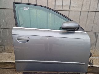 bontott AUDI A4 B7 Jobb első Ajtó (Részeivel)