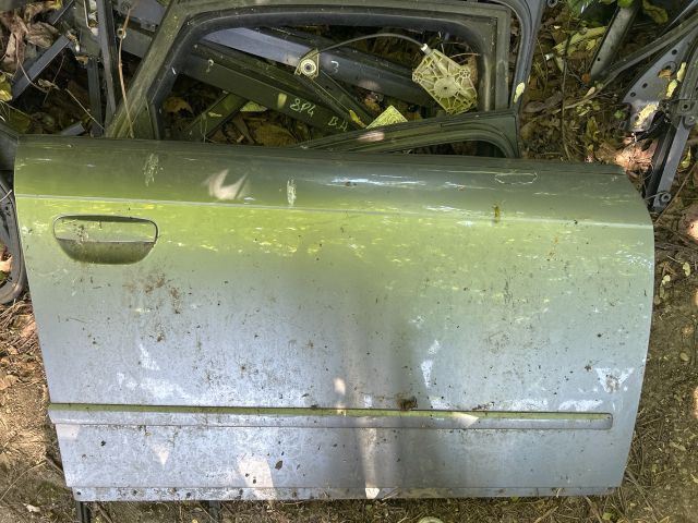 bontott AUDI A4 B7 Jobb első Ajtó (Üres lemez)