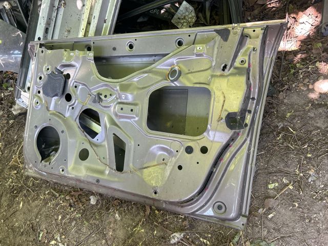 bontott AUDI A4 B7 Jobb első Ajtó (Üres lemez)