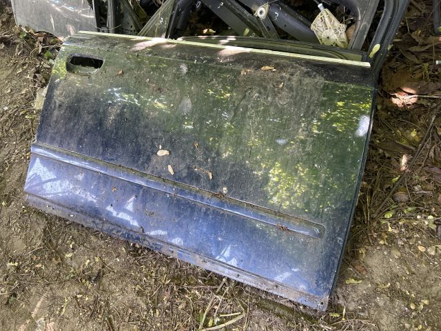 bontott AUDI A4 B7 Jobb első Ajtó (Üres lemez)