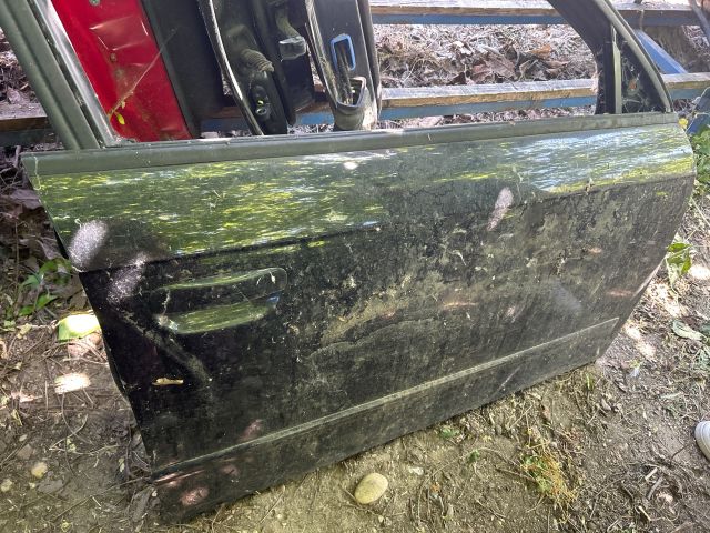 bontott AUDI A4 B7 Jobb első Ajtó (Üres lemez)