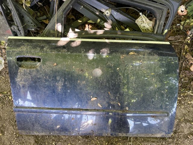 bontott AUDI A4 B7 Jobb első Ajtó (Üres lemez)