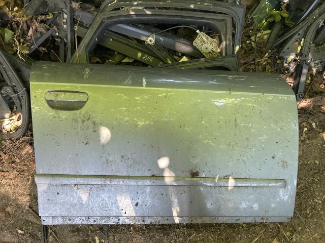 bontott AUDI A4 B7 Jobb első Ajtó (Üres lemez)