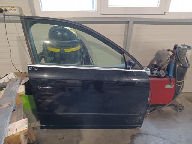 bontott AUDI A4 B7 Jobb első Ajtó (Üres lemez)