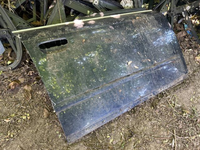 bontott AUDI A4 B7 Jobb első Ajtó (Üres lemez)