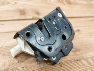 bontott AUDI A4 B7 Jobb első Ajtózár