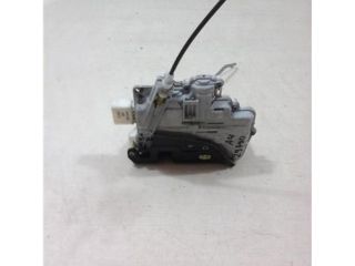 bontott AUDI A4 B7 Jobb első Ajtózár