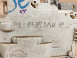 bontott AUDI A4 B7 Jobb első Ajtózár