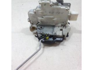 bontott AUDI A4 B7 Jobb első Ajtózár